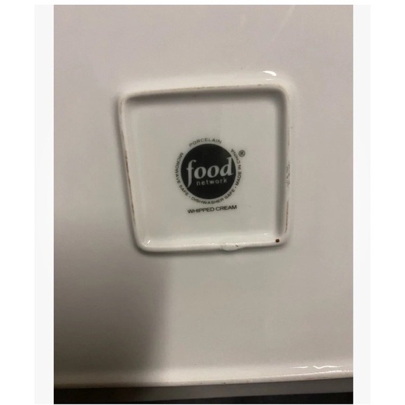 Food Network Porcelain 10" Square Dinner Plates Set 4 Whipped Cream White Bevel - Picture 10 of 13